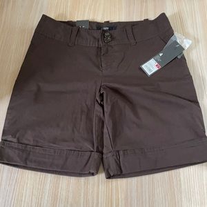 Mossimo stretch modern fit bermudas.